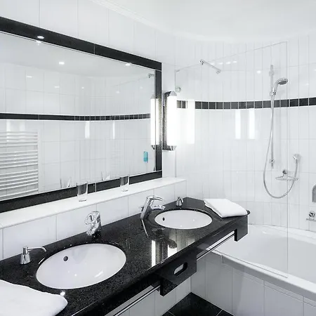 Marburg Im Park Otel 4*